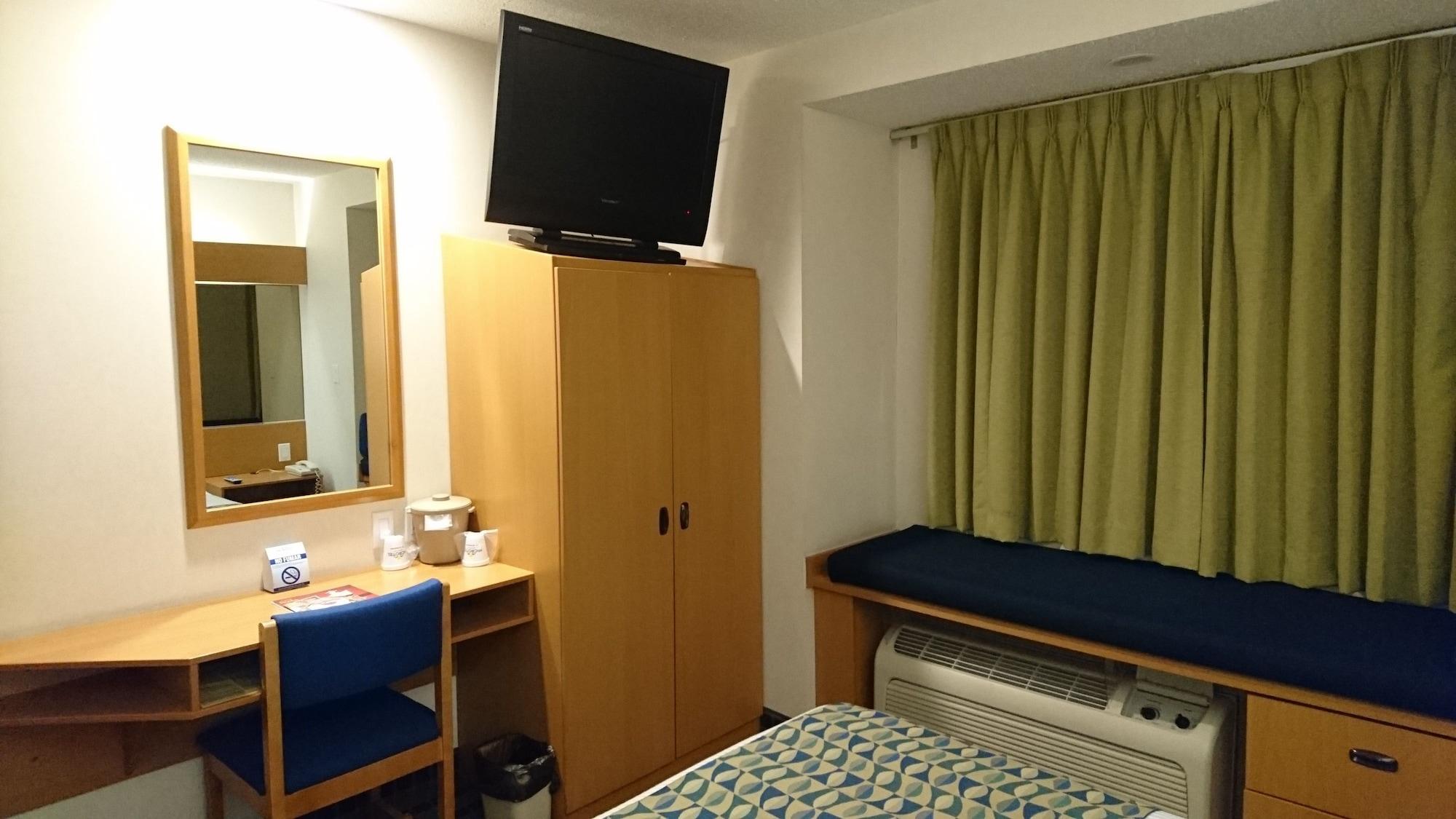 Microtel Inn & Suites By Wyndham Chihuahua Buitenkant foto