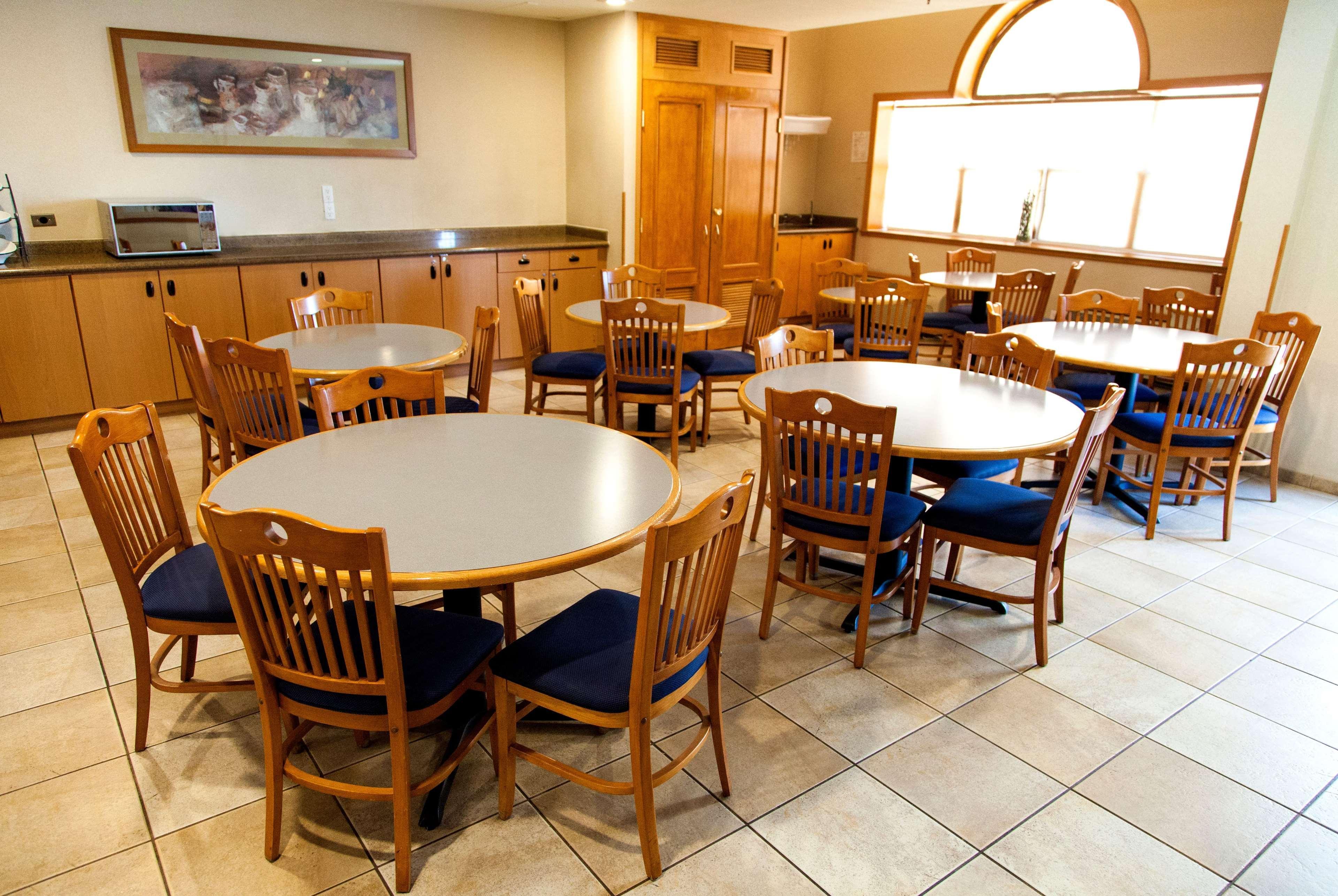 Microtel Inn & Suites By Wyndham Chihuahua Buitenkant foto