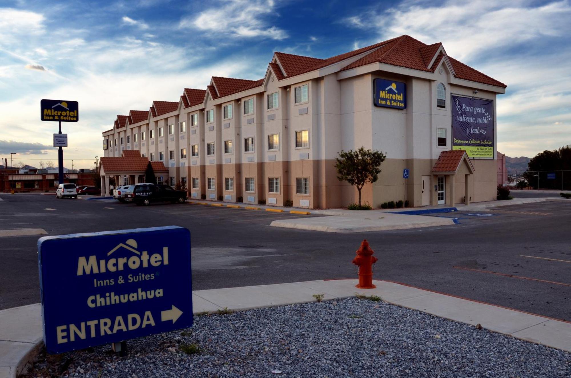 Microtel Inn & Suites By Wyndham Chihuahua Buitenkant foto