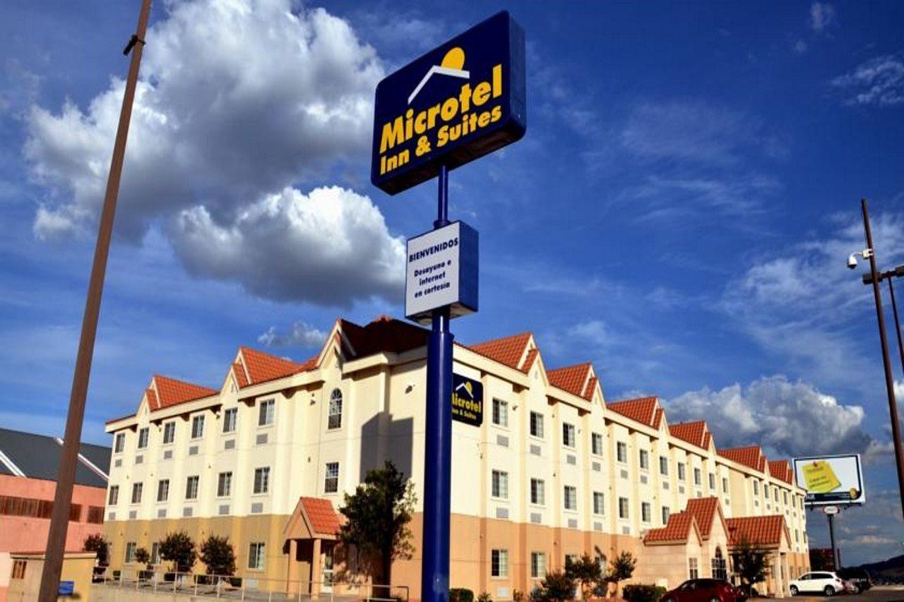 Microtel Inn & Suites By Wyndham Chihuahua Buitenkant foto