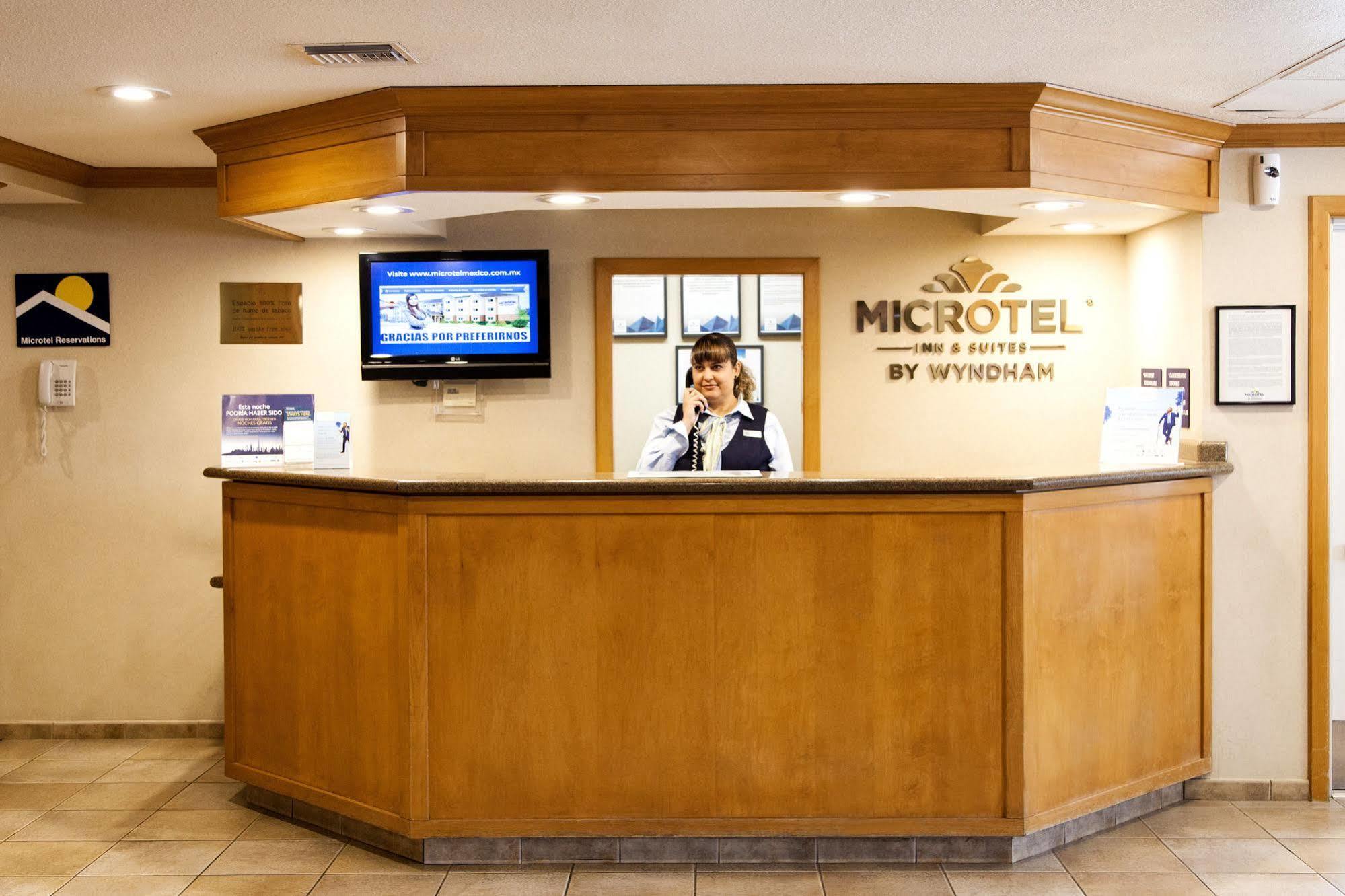 Microtel Inn & Suites By Wyndham Chihuahua Buitenkant foto