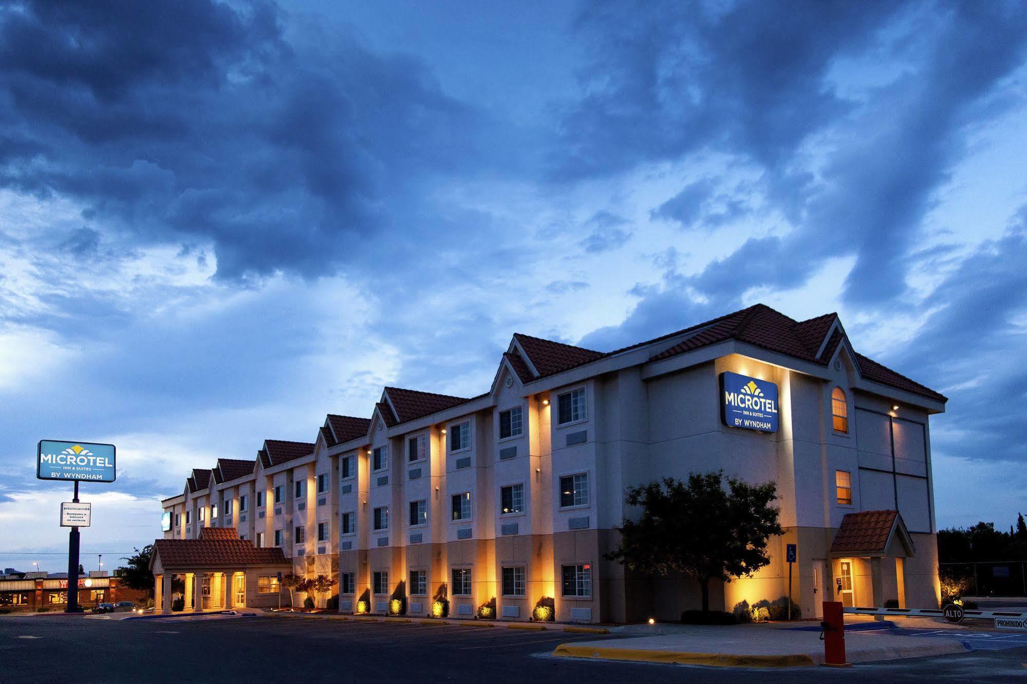 Microtel Inn & Suites By Wyndham Chihuahua Buitenkant foto